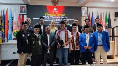Gaya kepemimpinannya yang merakyat dan hangat membuatnya mendapat tempat di hati banyak orang