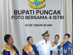 Viral! Bupati Puncak Papua Berpose Bersama Empat Istrinya di Acara Resmi