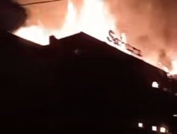 Inilah Video Kafe Sahara Senggigi Hangus Terbakar Saat Takbiran, Kerugian Ditaksir Rp 25 Miliar