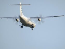 VIDEO LENGKAP SERPIHAN PESAWAT ATR 400 BIKIN