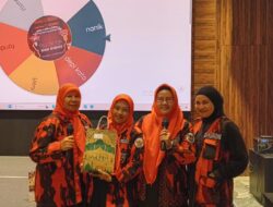 Viral! Srikandi PP NTB Berbagi dengan Lansia, Ada Undian Umrah Gratis
