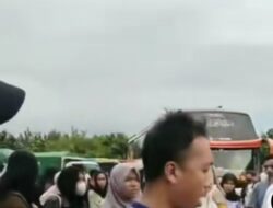Viral! Kericuhan Warnai Program Mudik Gratis NTB di Pelabuhan Kayangan, Pemudik Adu Mulut dengan Petugas